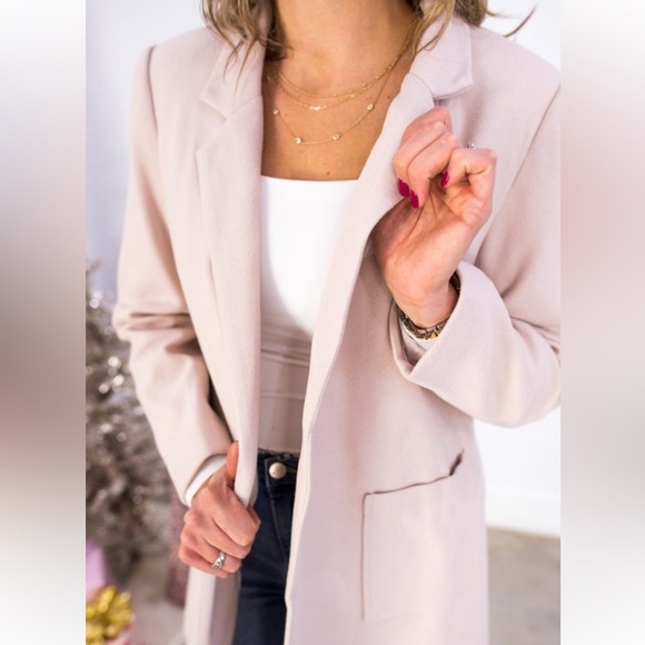 Classy Beige Coat Andree by Unit NWT - Picture 8 of 13